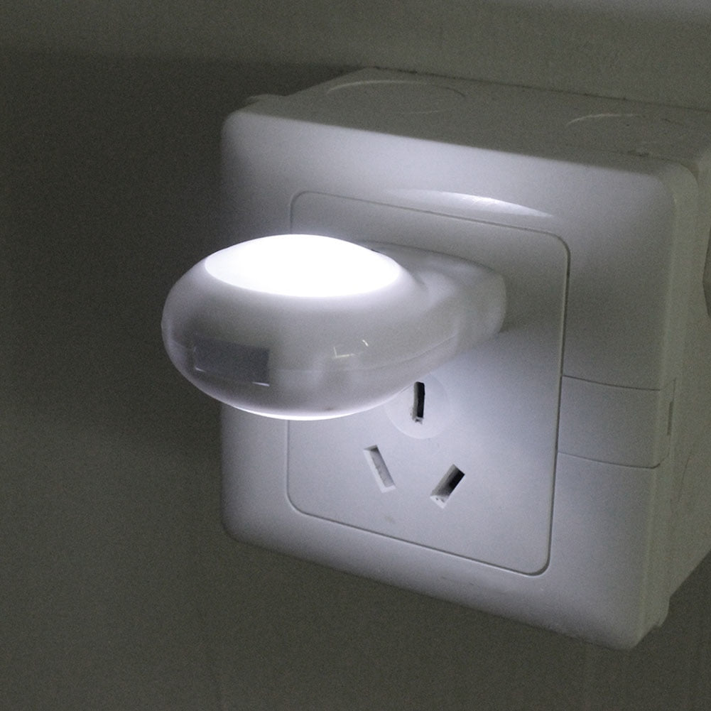 Smart LED-Nattlampa med Ljussensor – Tänds automatiskt i mörkret!