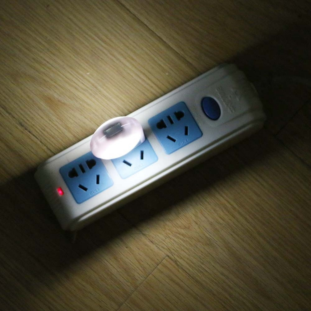 Smart LED-Nattlampa med Ljussensor – Tänds automatiskt i mörkret!